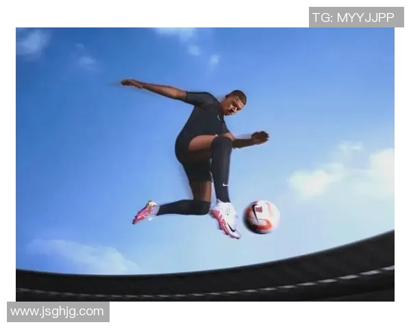 足球球星同款运动鞋男款时尚潮流鞋履助力运动表现提升